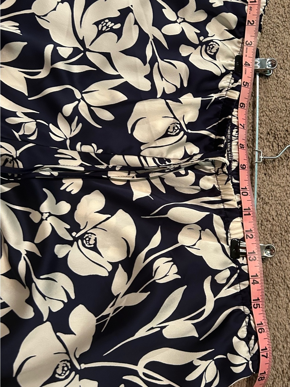 a new day Navy and White Floral Wide-Leg Pants Size XL Waist 18 with stretch - Picture 5 of 7
